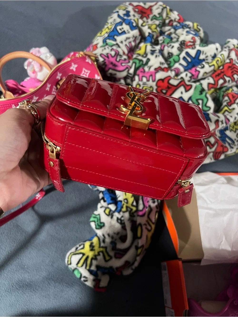 Saint Laurent Glossy Red Quilted Patent Camera Crossbody - Picture 4 of 7